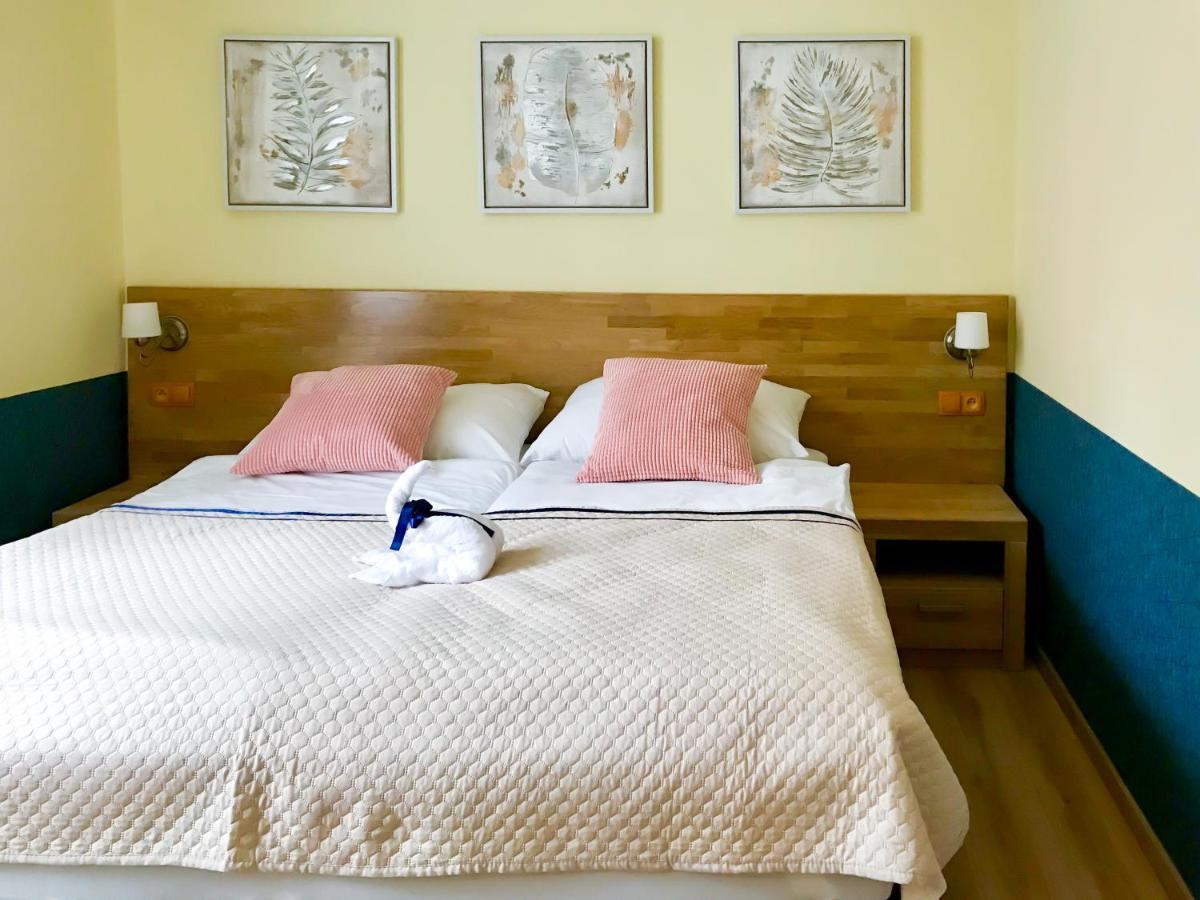 Golden Wood Apartments Plzeň Esterno foto