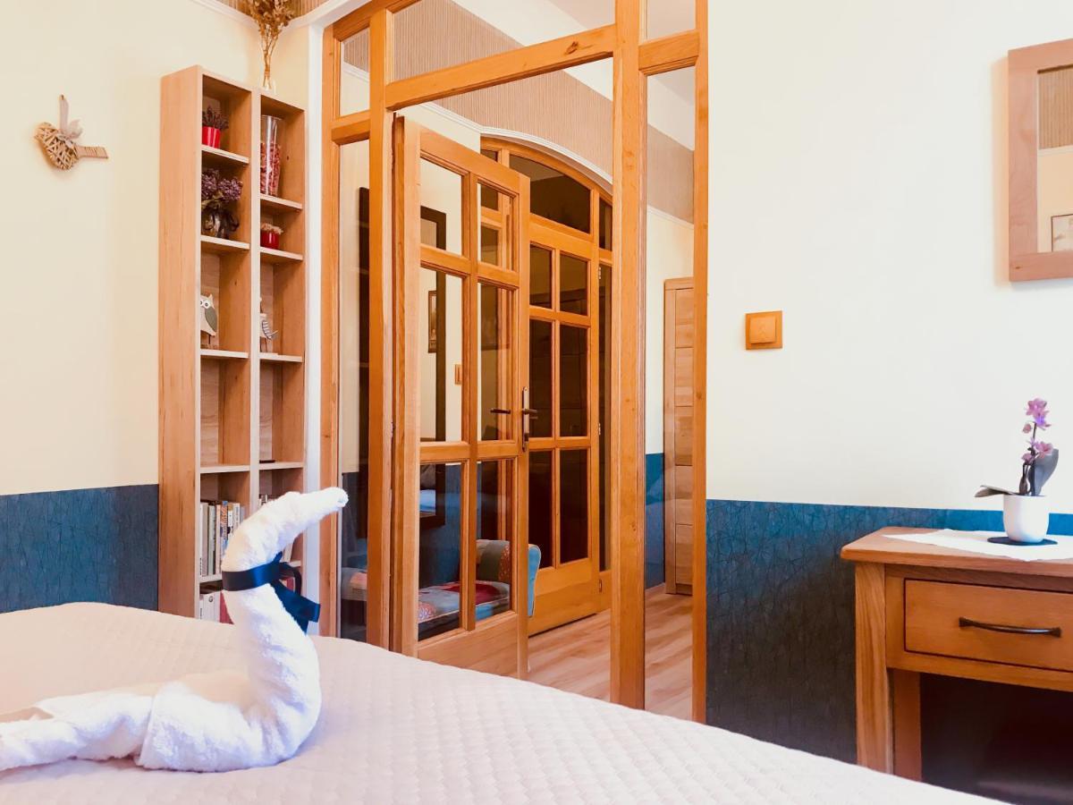 Golden Wood Apartments Plzeň Esterno foto