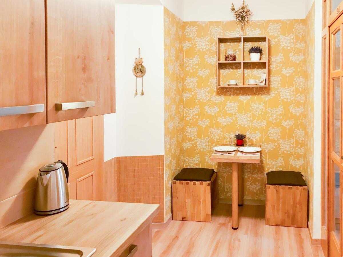 Golden Wood Apartments Plzeň Esterno foto