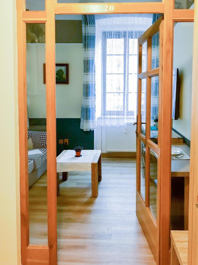 Golden Wood Apartments Plzeň Esterno foto